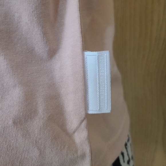 Izzue Pink Peach Rhinestone Logo Tag Boxy Streetwear Crop Top - Picture 4 of 6